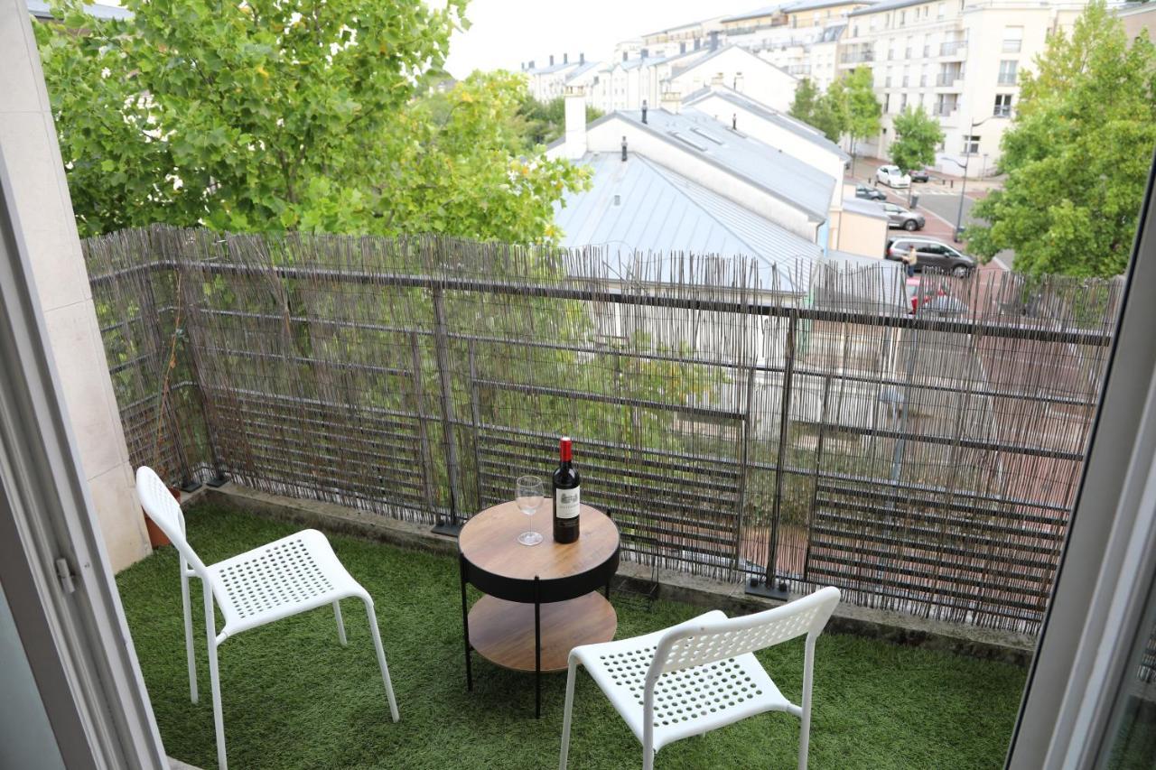 Le Cyrien Apartment *